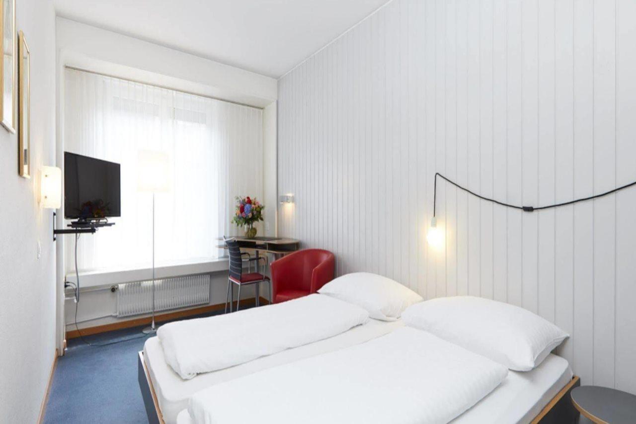 Kooook - Online Check In Hotel